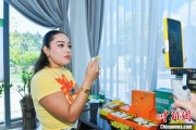 免费测算泰国主播品三亚榴莲：“尝到了家乡味”