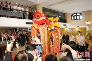 免费测算中国驻菲律宾大使与菲候任外长共同出席庆祝中菲建交50周年图片展